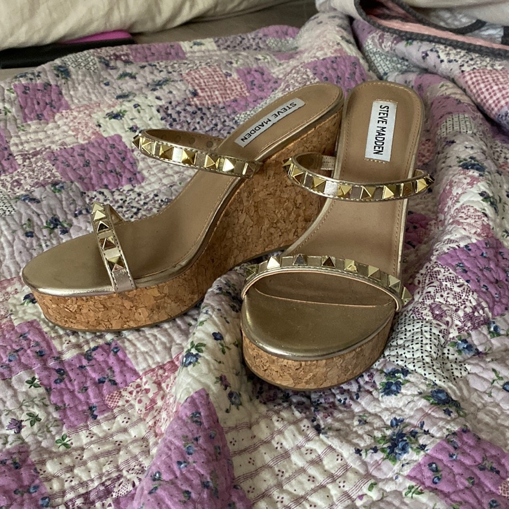 Steve Madden wedges
